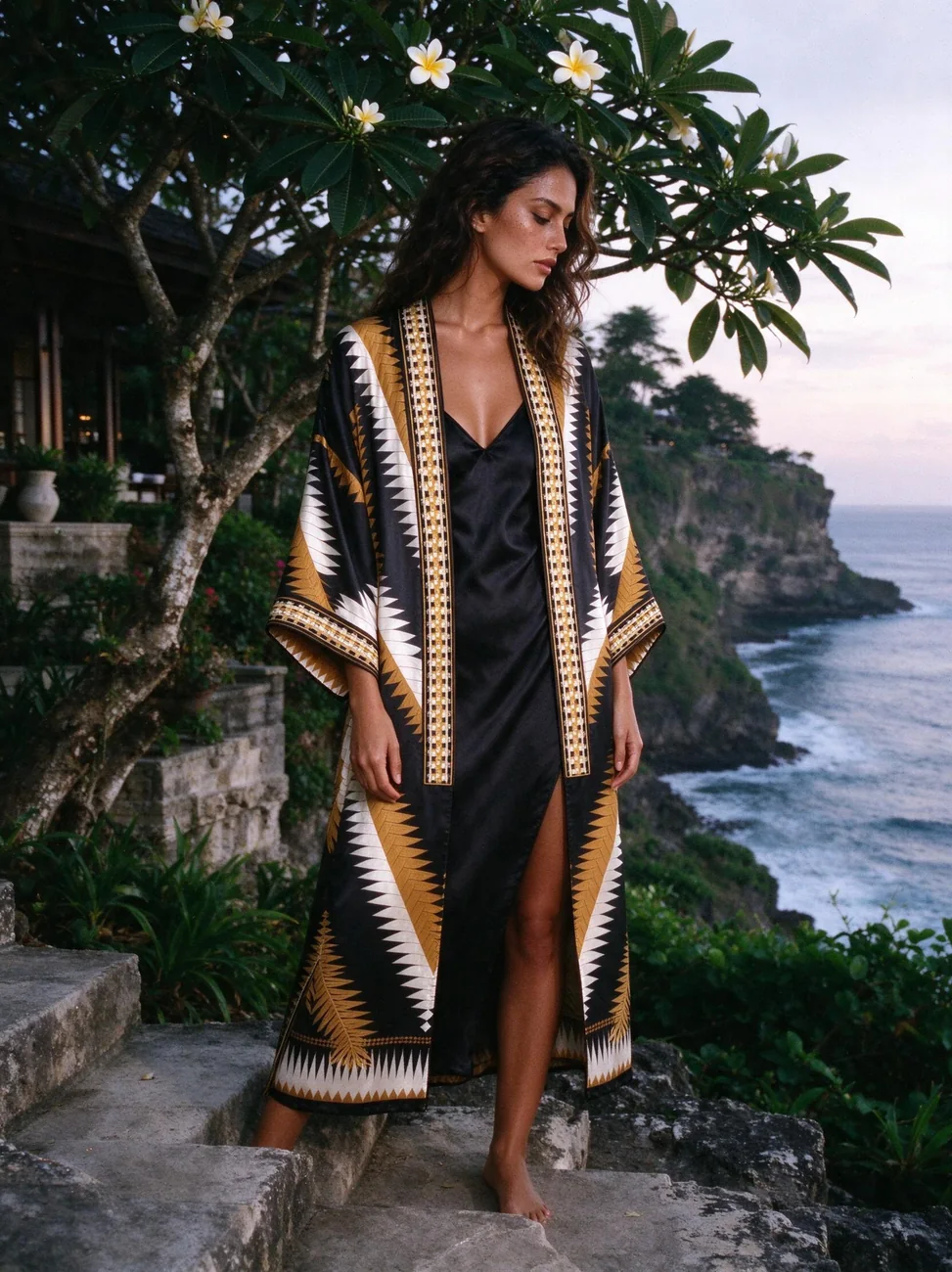 Anyaman kimono, worn in Uluwatu