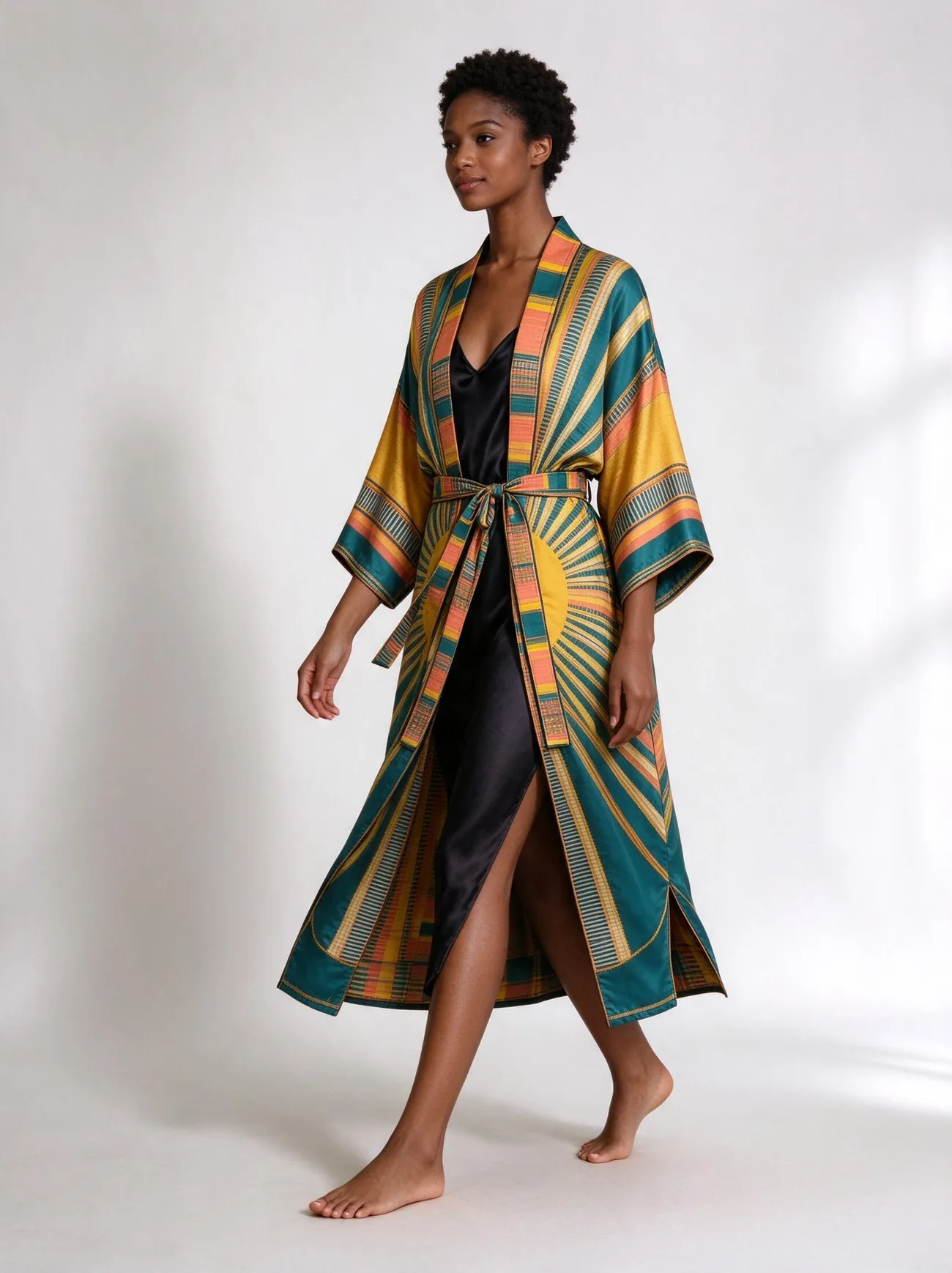 Lamba kimono, in movement