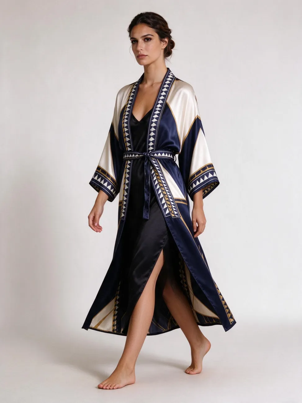 Ramatuelle kimono, in movement