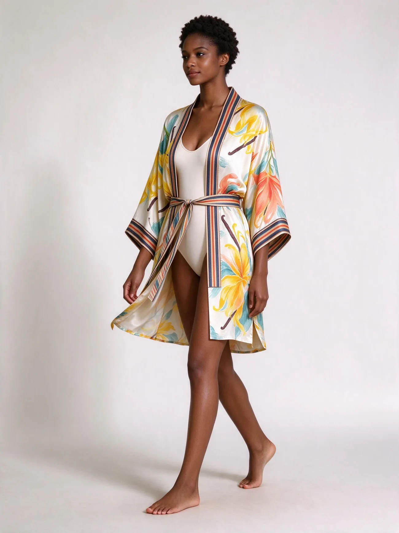 Ylang kimono, short · in movement