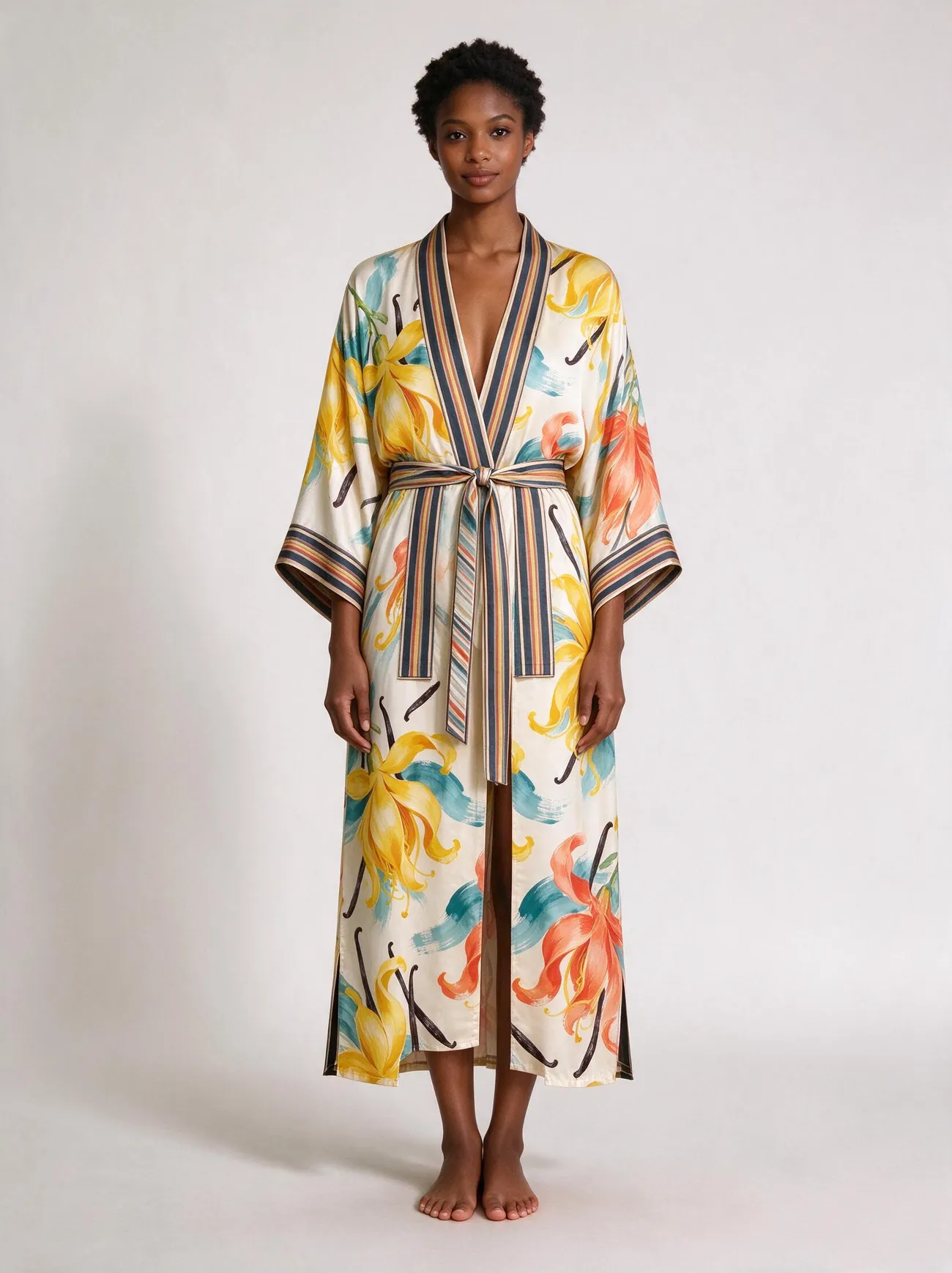 Ylang kimono, belted, worn as a dress
